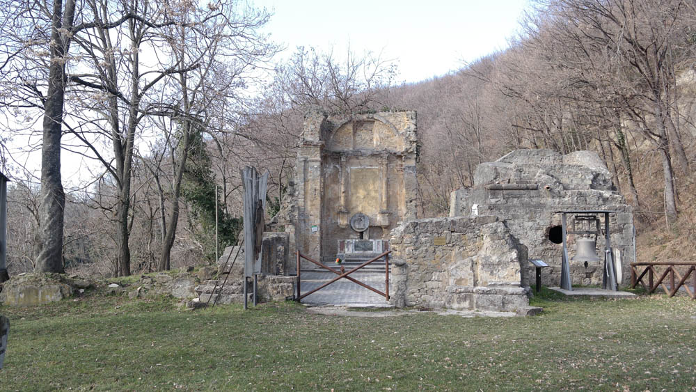 Casaglia Ruderi della chiesa © William Dello Russo
