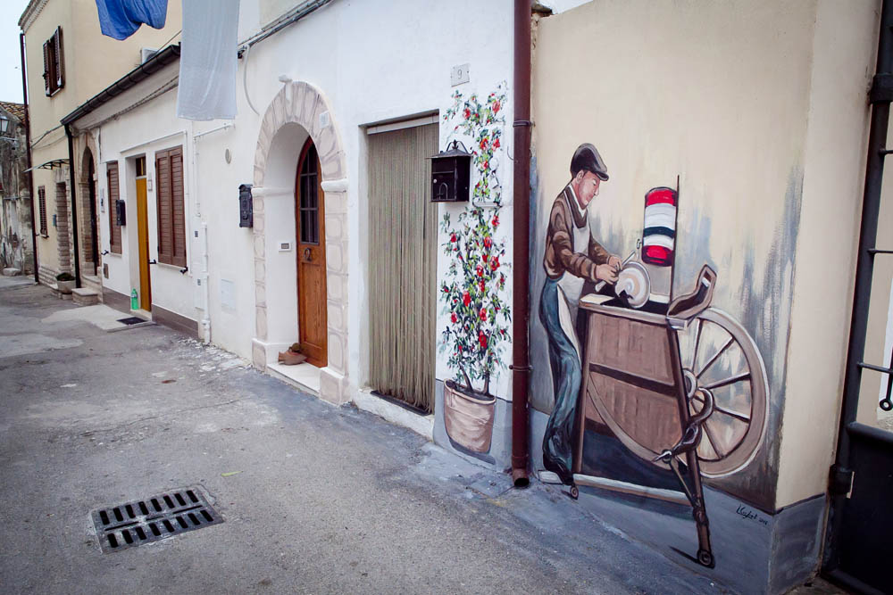 Campomarino Murale con calzolaio © Assessorato al Turismo - Comune di Campomarino