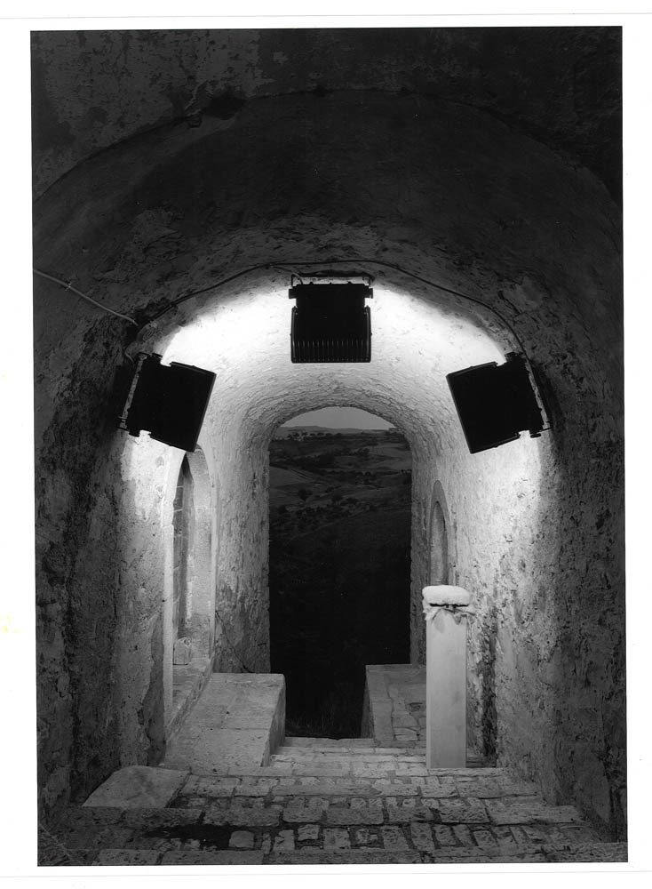 Casacalenda, MAACK Alfredo Romano, Crepuscolare (feritoie), 1992 © MAACK Casacalenda. Foto Massimo Palumbo