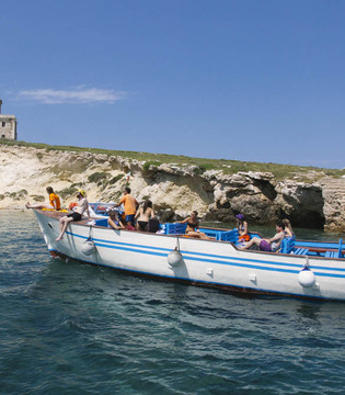 Isole Tremiti Capraia, il faro © Viaggiareinpuglia.it. - Vincenzo Pioggia
