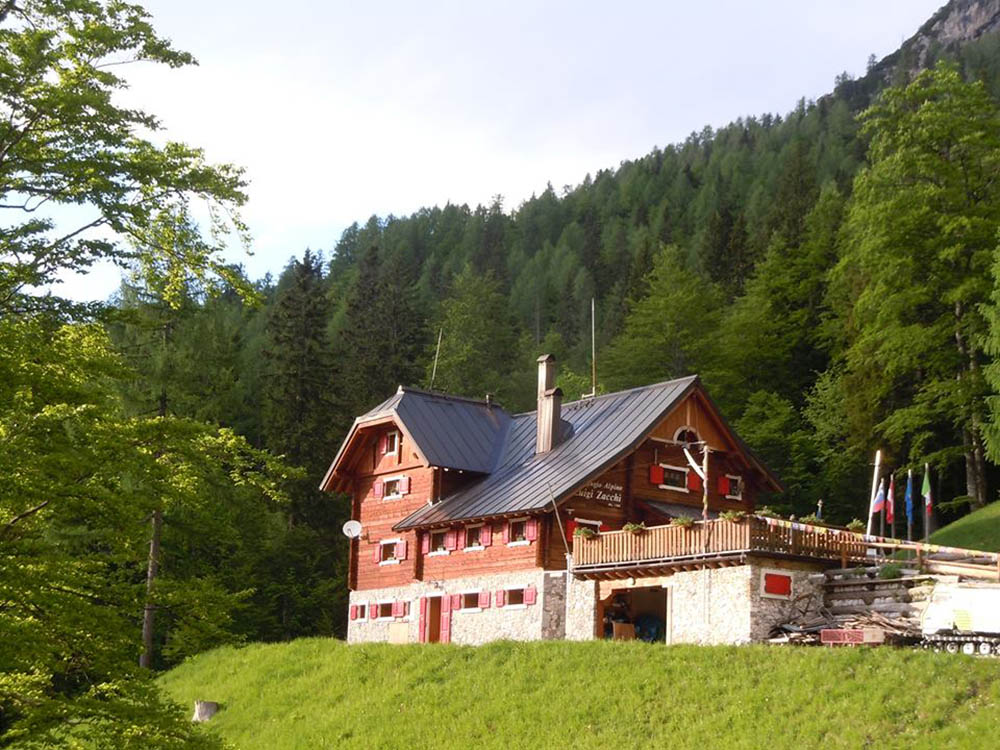 Conca della Ponza Grande Rifugio Zacchi © Gianni Matiz
