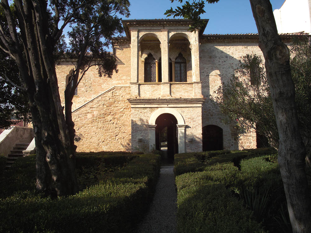 Casa del Petrarca L'ingresso di Casa Petrarca © Comune di Padova - Assessorato alla Cultura