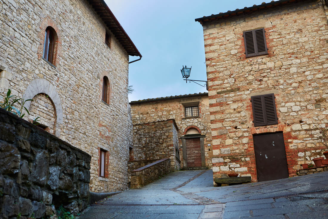 Vertine Vicoli nel borgo antico ©Fiorenza Cicogna