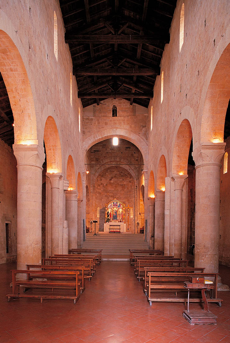 Abbadia Isola Absidi della chiesa ©B. Bruchi