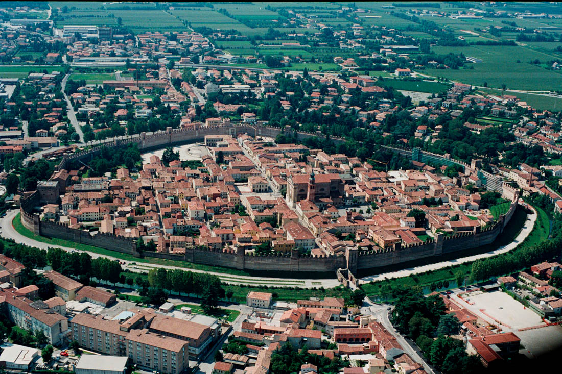 Cittadella Veduta aerea di Cittadella © IAT - Comune Cittadella