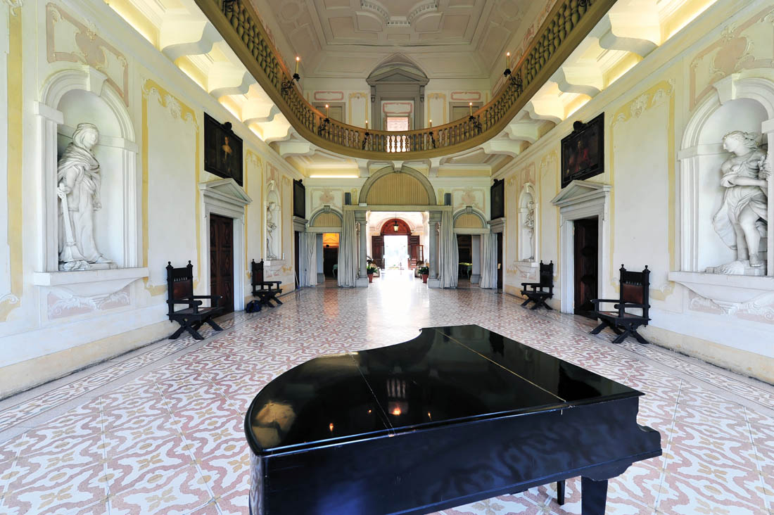 Riviera del Brenta. Ville d’arte Villa Contarinii: il salone dell'Auditorio © Regione del Veneto - Fondazione G.E. Ghirardi - courtesy ph. A. Dell'Agnola