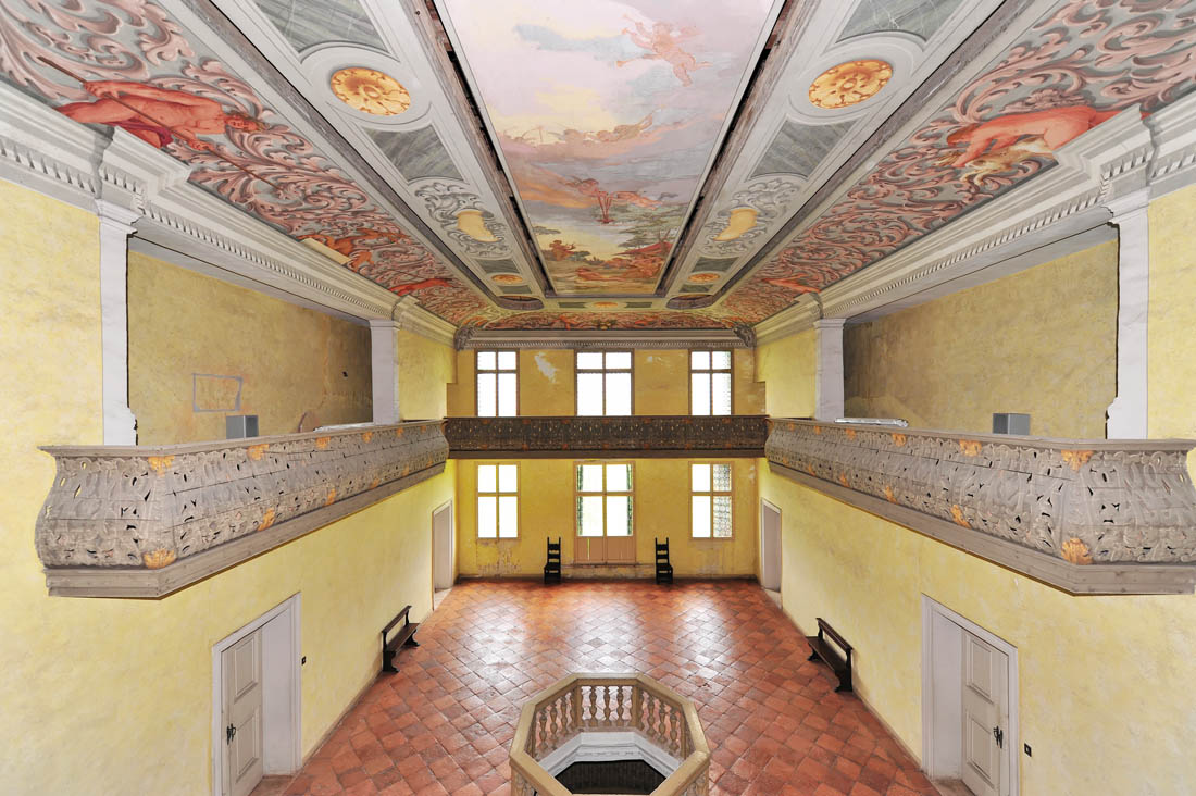 Riviera del Brenta. Ville d’arte Villa Contarini: la scenografica sala della Musica o della Chitarra rovesciata © Regione del Veneto - Fondazione G.E. Ghirardi - courtesy ph. A. Dell'Agnola