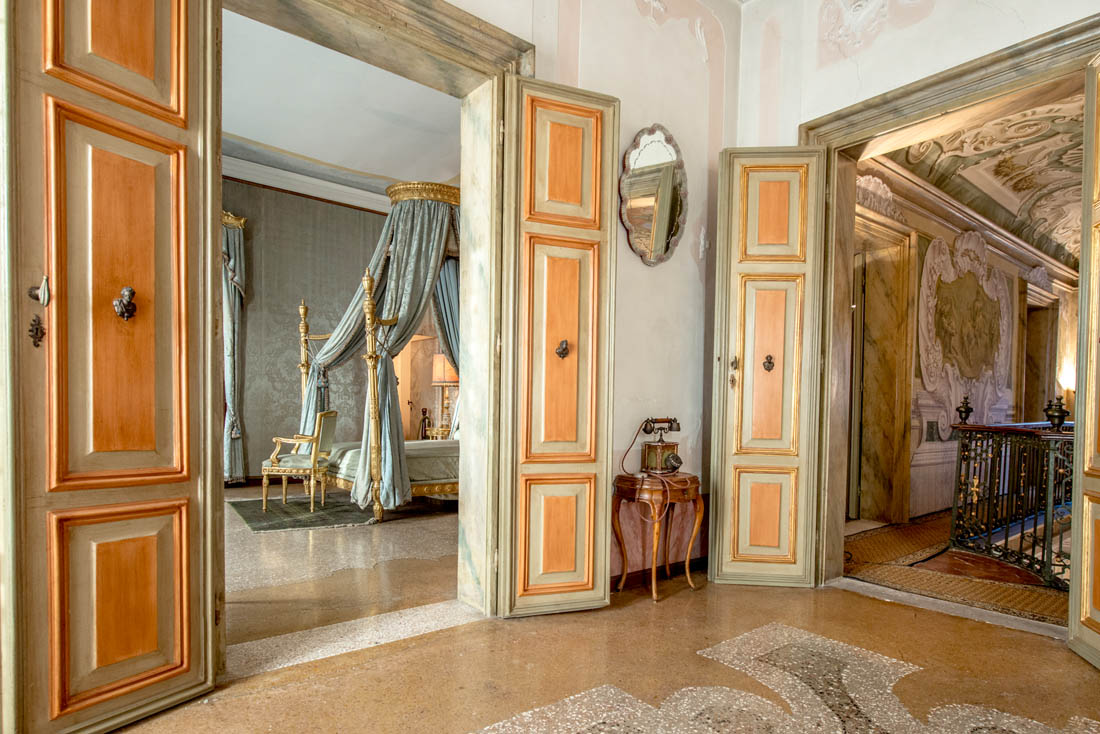 Riviera del Brenta. Ville d’arte Villa Widmann, casa dominicale: la camera da letto padronale © Villa Widmann Rezzonico Foscari 2013 proprietà della Città Metropolitana di Venezia