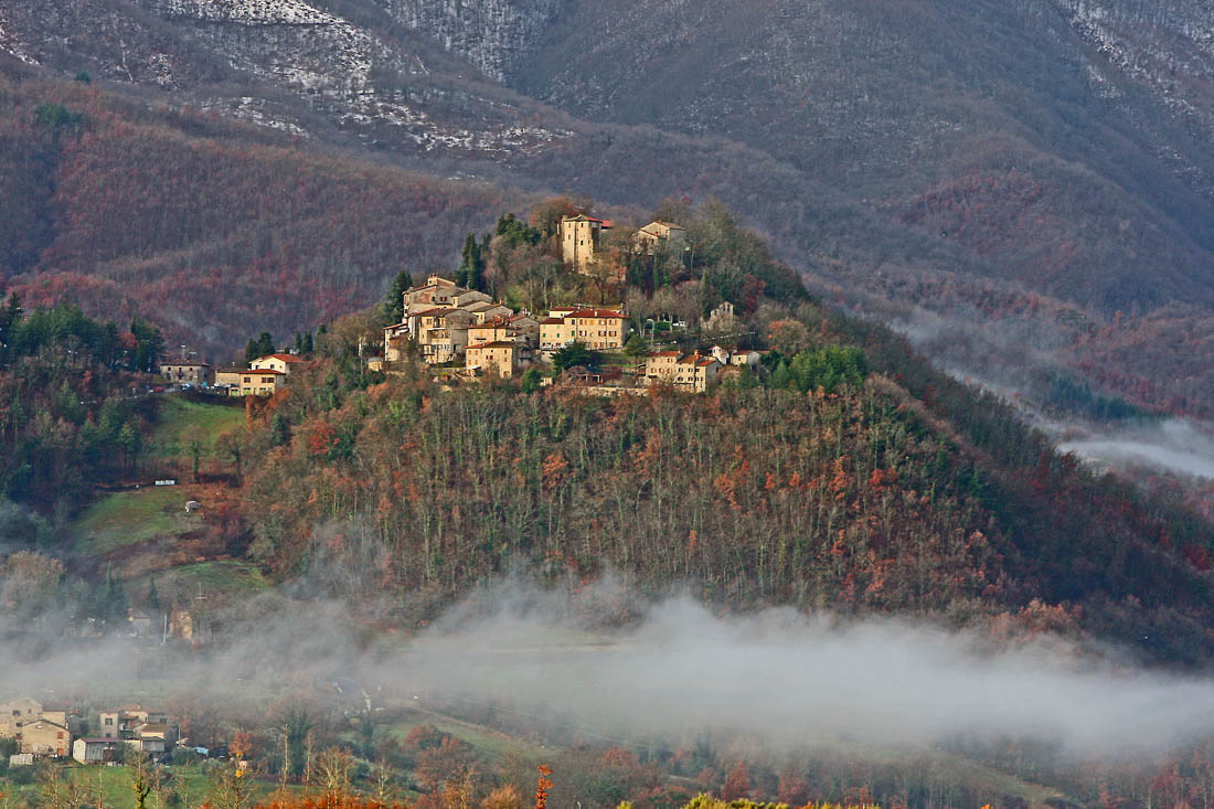 Caprese Michelangelo Veduta di Caprese Michelangelo © R. Taylor