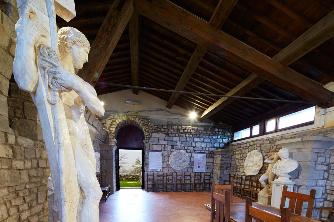 Caprese Michelangelo Museo Michelangiolesco, calchi in gesso delle sculture di Michelangelo © Fiorenza Cicogna