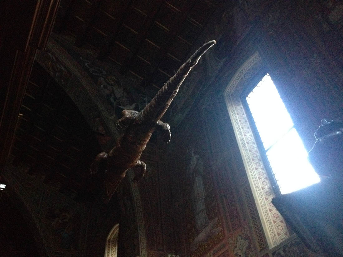 Ponte Nossa Il coccodrillo sospeso nel santuario della Madonna delle Lacrime © William Dello Russo