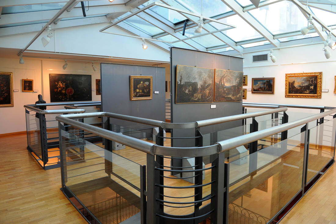 Sarnico Una sala della Pinacoteca Gianni Bellini © Pro Loco Sarnico