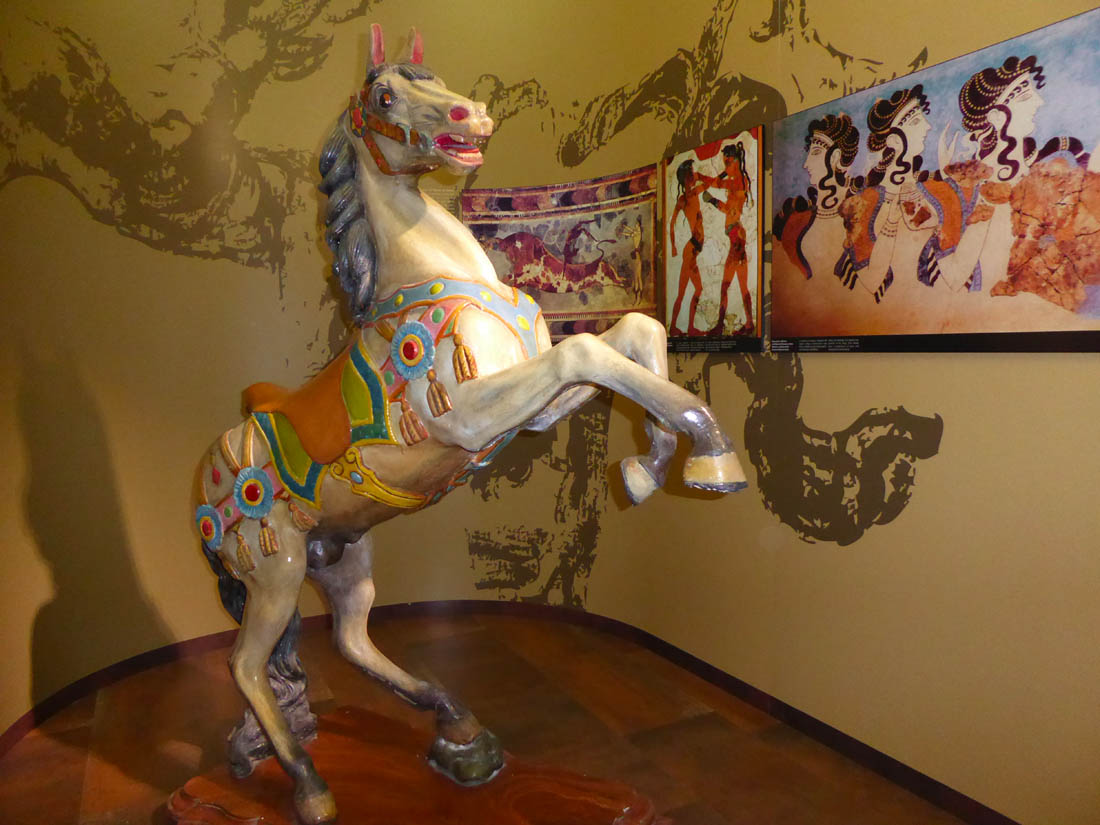 Bergantino Museo storico della Giostra e dello Spettacolo popolare cavallino rampante in cartapesta del primo Novecento © Museo storico della giostra e dello spettacolo popolare - Bergantino