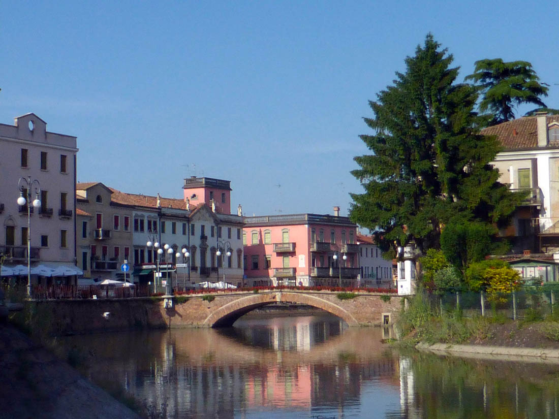 Adria Vista sulla Riviera e il Ponte Castello © Pro Loco Adria