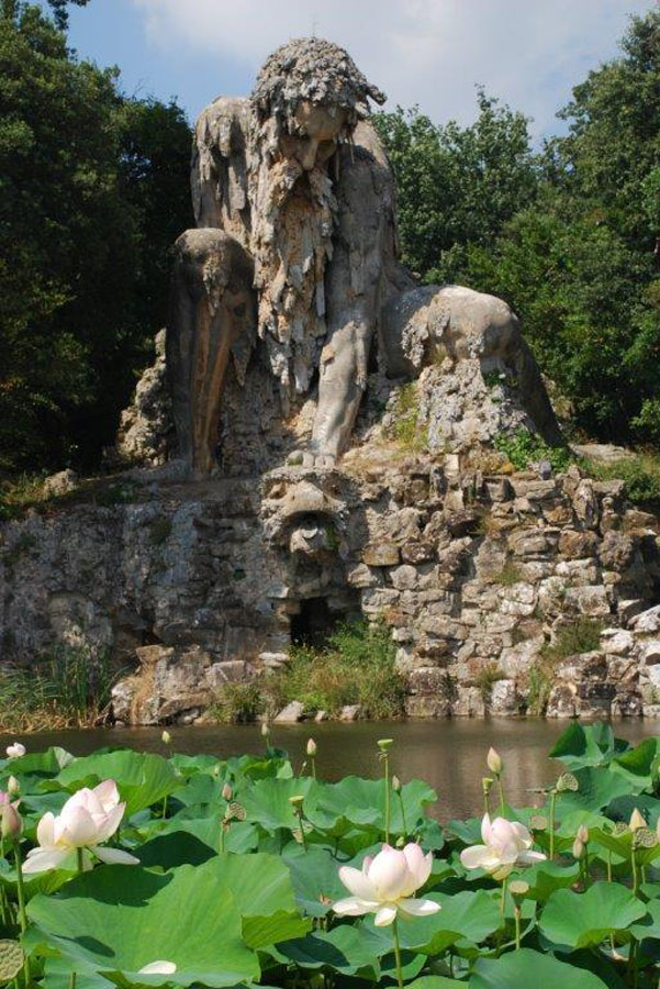 Il Mugello dei Medici Il Gigante dell'Appennino nel Parco mediceo di Pratolino © Città Metropolitana di Firenze