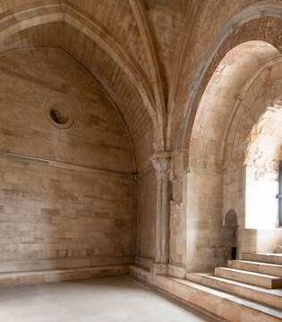Andria Castel del Monte, particolare dell'interno © Natalino Russo