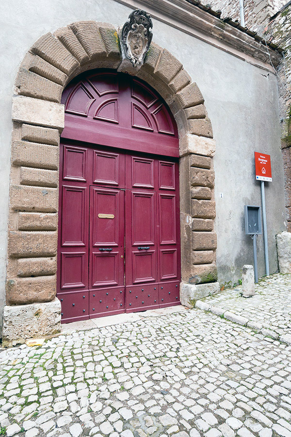 Artena Portale d'ingresso di Palazzo Borghese © Natalino Russo