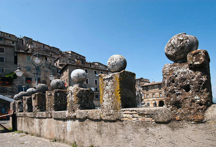 Artena La balaustra in Piazza della Vittoria © Fabrizio Ardito