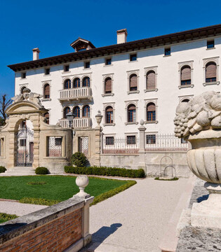 Asolo Villa de Mattia coi giardini all'italiana ©Mario Verin