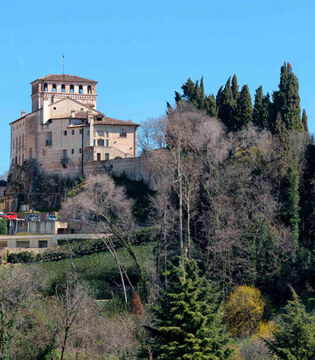 Asolo Veduta del Castello della regina Cornaro ©Mario Verin