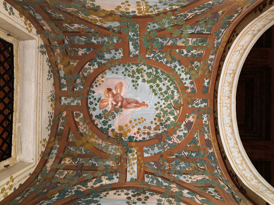 Fanzolo di Vedelago Villa Emo, Amorino, affresco allu2019entrata della Villa ©Archivio Fondazione Villa Emo Onlus