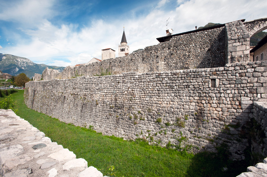 Venzone Le mura cittadine © Fabrizio Ardito