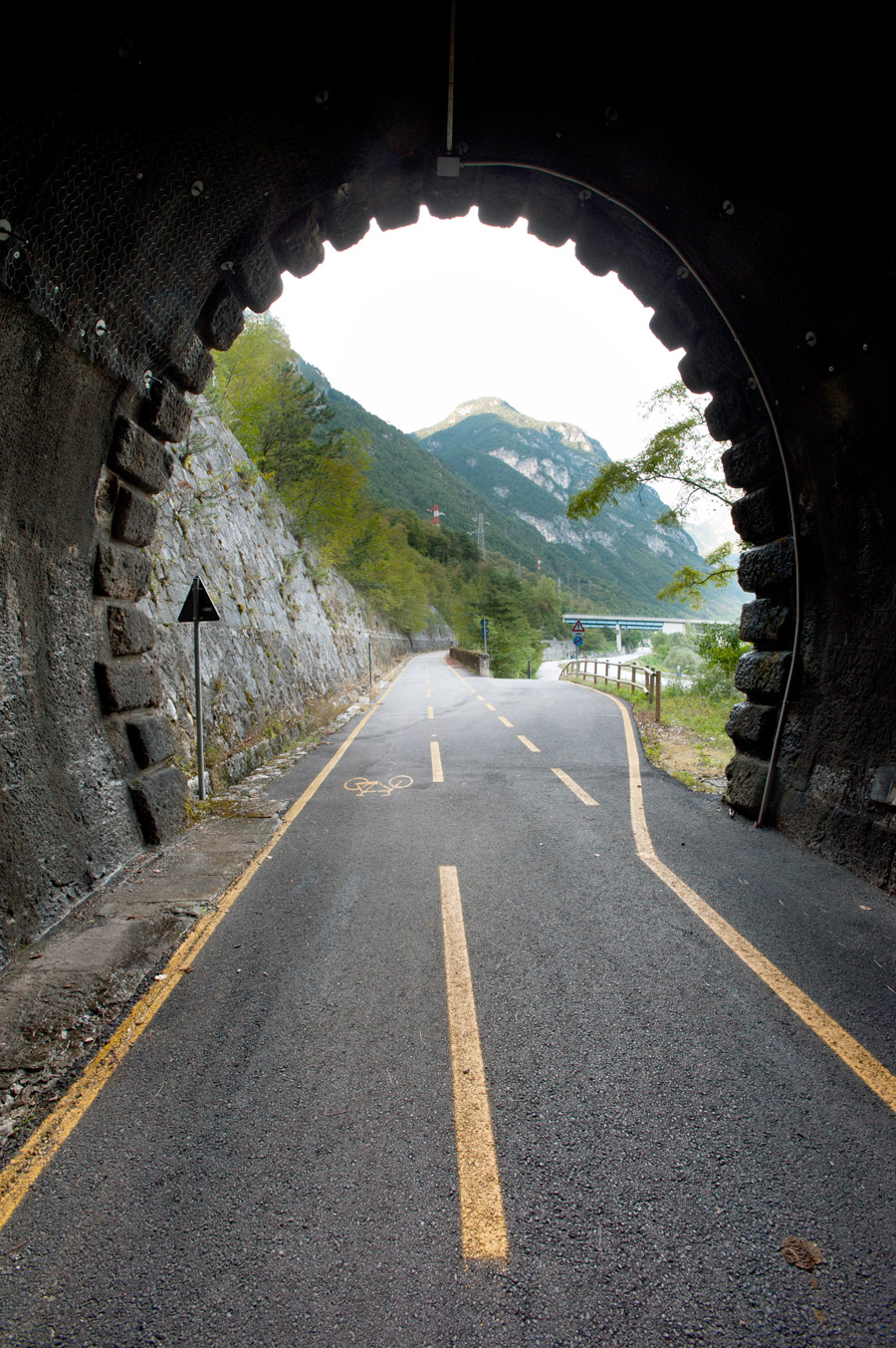 Chiusaforte Galleria con ciclovia © Fabrizio Ardito