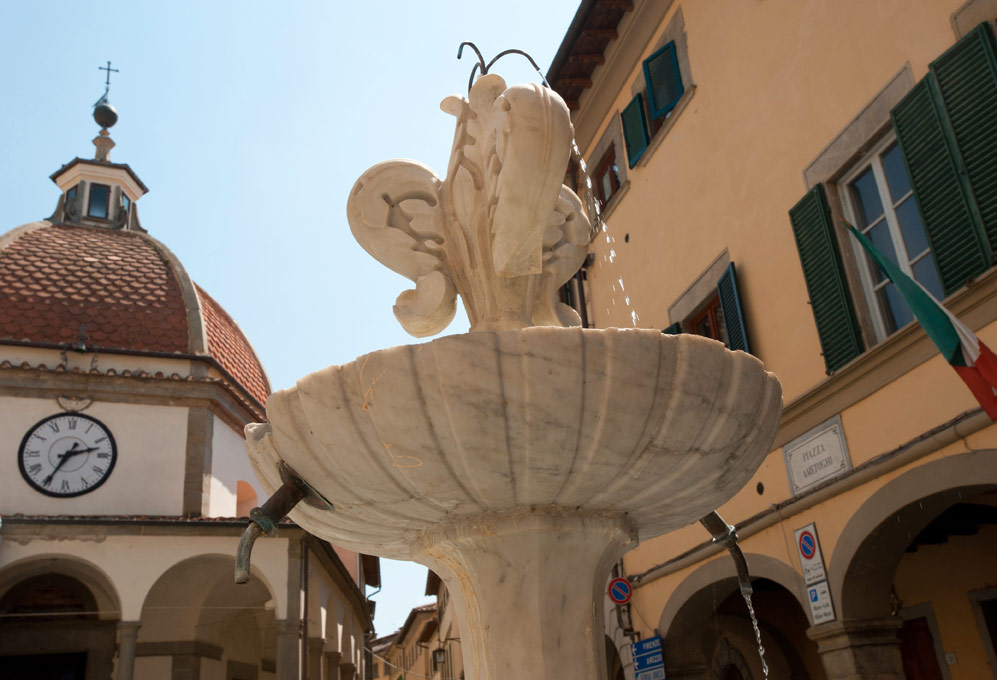 Poppi Fontana e Madonna del Morbo © Fabrizio Ardito