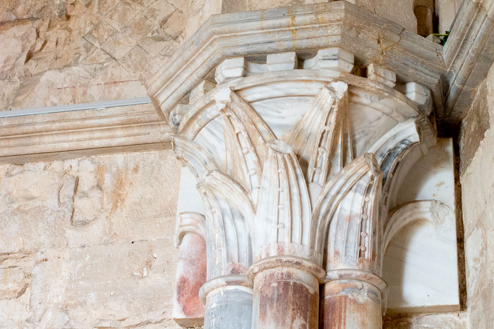 Andria Castel del Monte, capitello © Natalino Russo