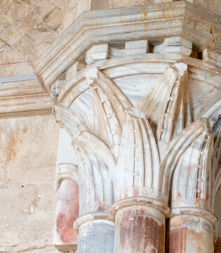 Andria Castel del Monte, capitello © Natalino Russo
