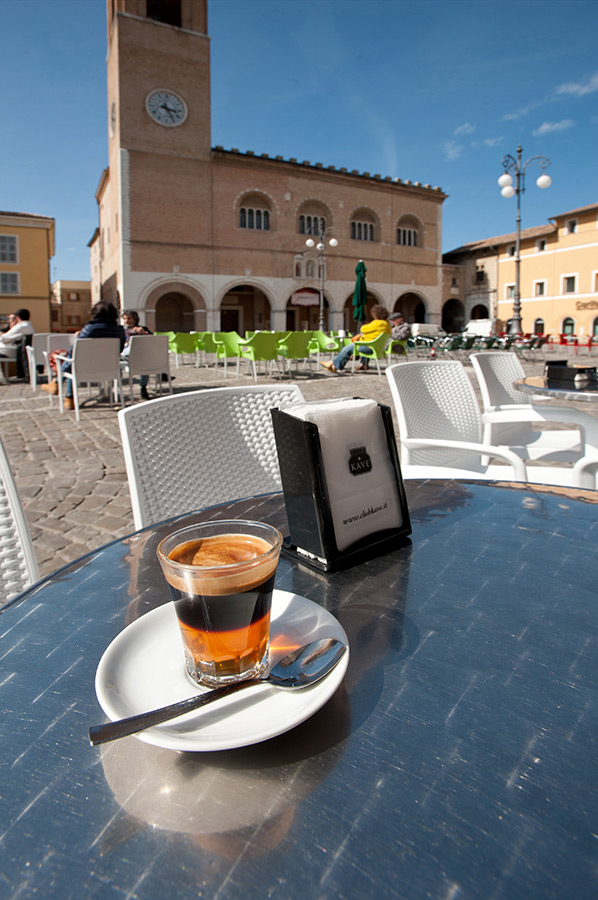 Fano La moretta. tipico caffè corretto di Fano © Fabrizio Ardito