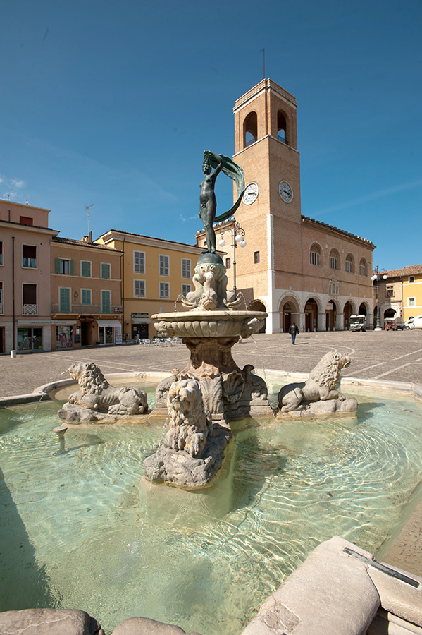 Fano Piazza XX settembre © Fabrizio Ardito