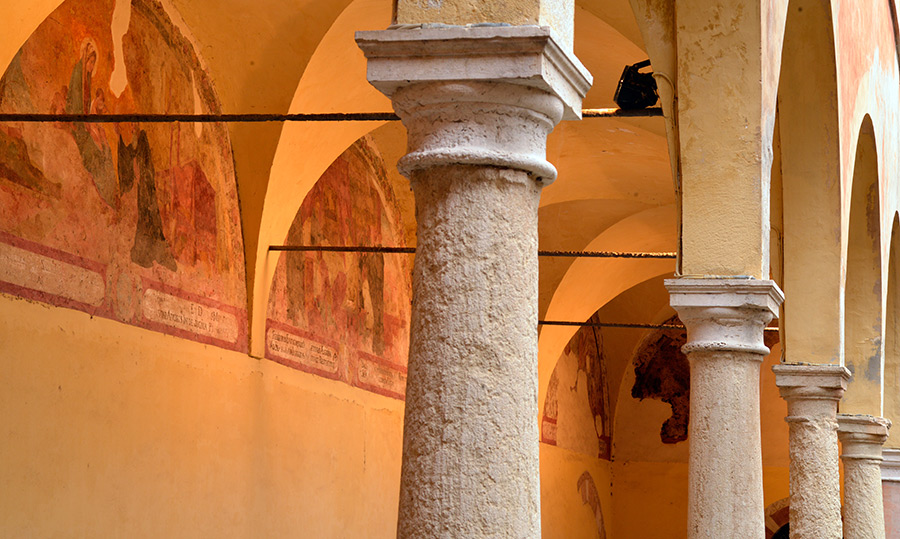 Fano Sant'Agostino I chiostri © Piergiorgio Budassi, per concessione del Seminario Vescovile S. Carlo