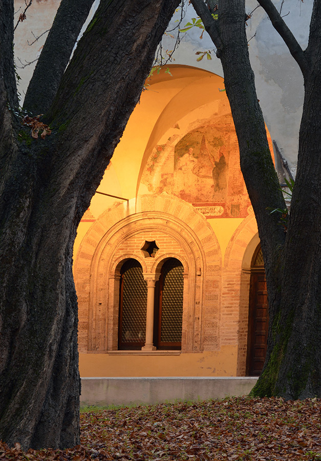 Fano Sant'Agostino I chiostri © Piergiorgio Budassi, per concessione del Seminario Vescovile S. Carlo