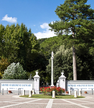 Telese Terme Piazza Minieri © Pro Loco di Telese Terme - Jenny di Meola