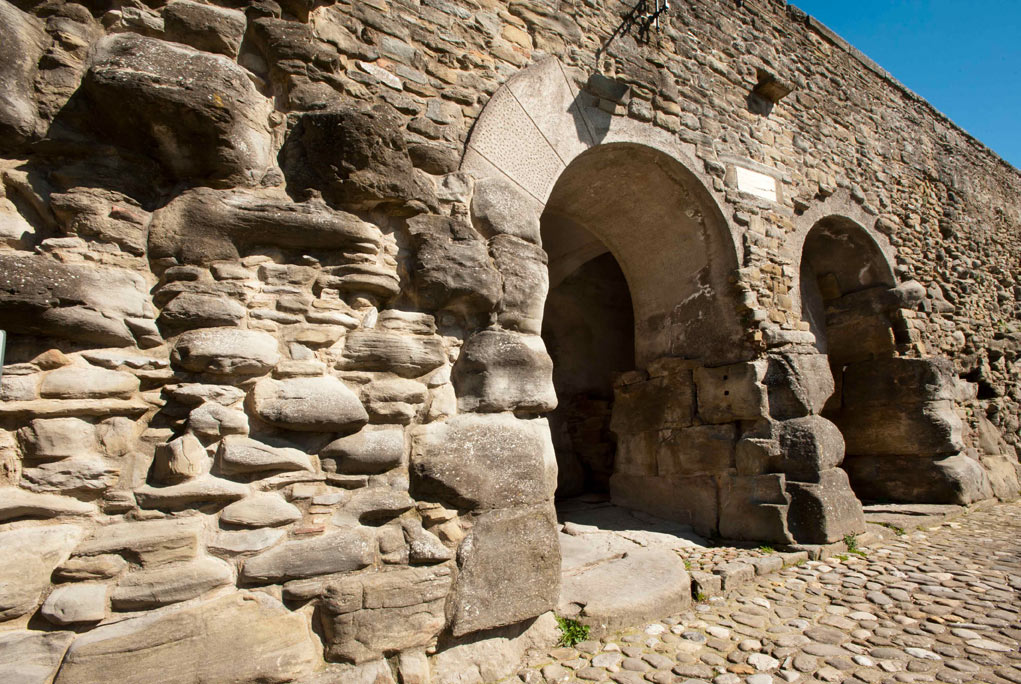 Cortona Porta bifora Etrusca © Fabrizio Ardito