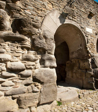 Cortona Porta bifora Etrusca © Fabrizio Ardito