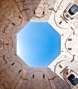 Andria Castel del Monte © fotolia.com