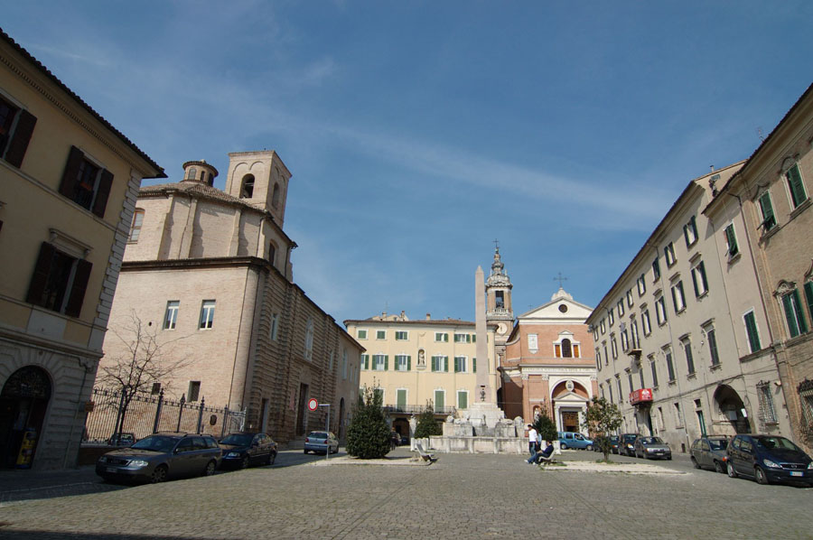 Jesi Scorcio della città © Gaspa, Wikimedia Commons