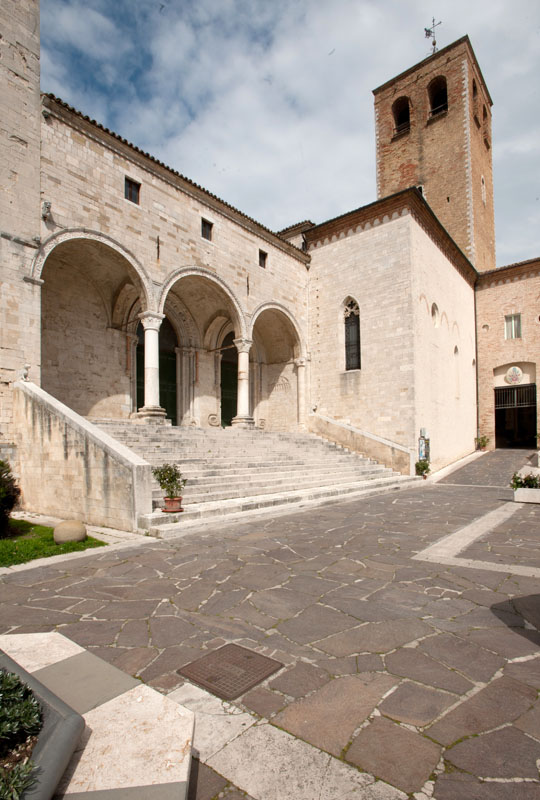 Osimo San Leopardo facciata © Fabrizio Ardito