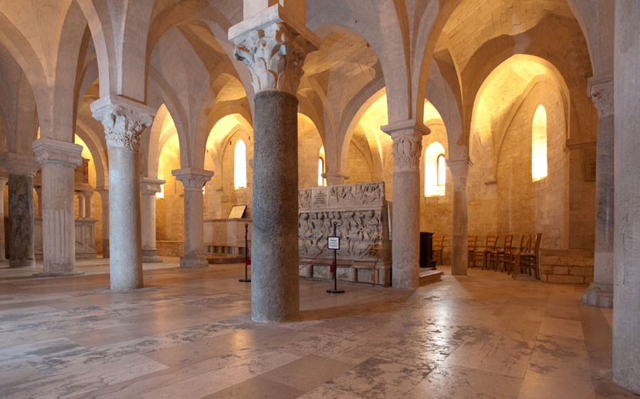 Osimo San Leopardo - cripta © Fabrizio Ardito