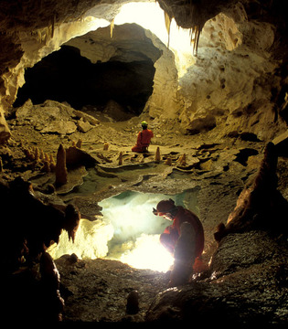 Frasassi Itinerario speleologico © Fabrizio Ardito