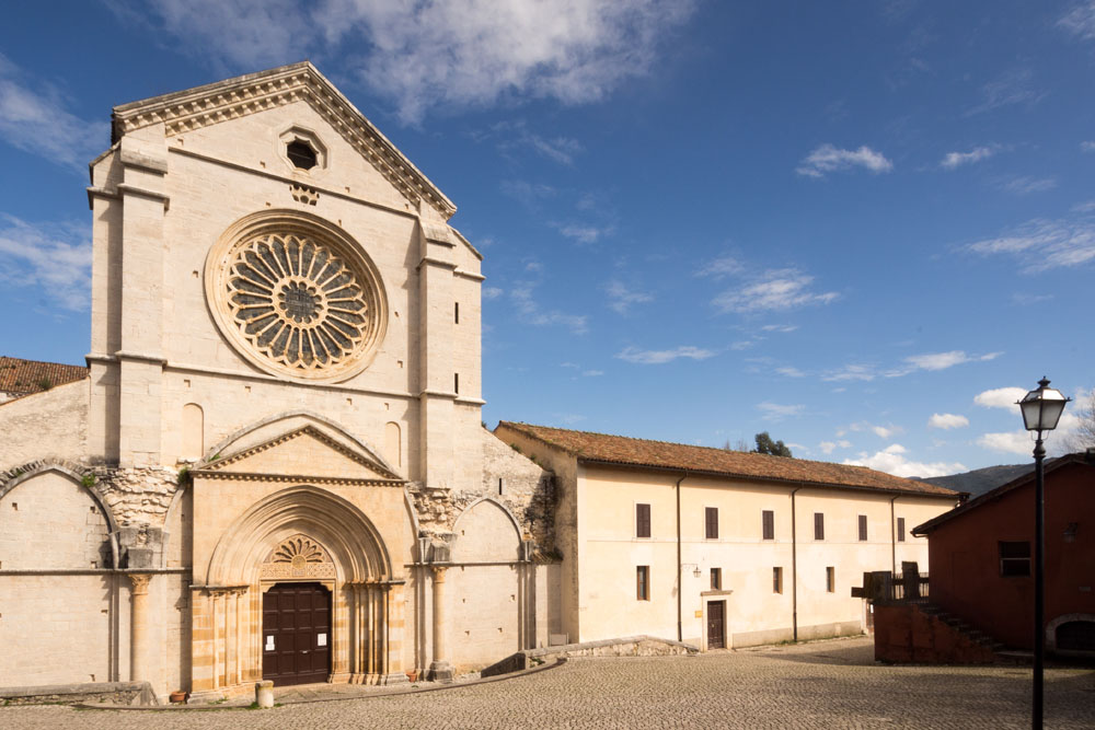 Priverno L'abbazia di Fossanova, facciata della chiesa ©Natalino Russo