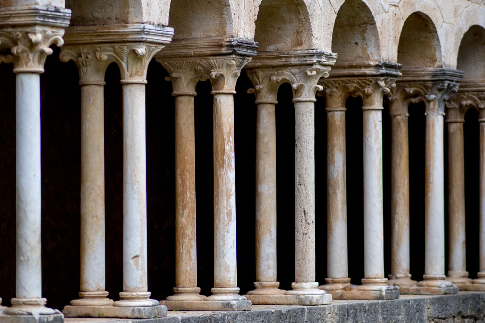 Sermoneta Chiostro dell'Abbazia di Valvisciolo ©Natalino Russo
