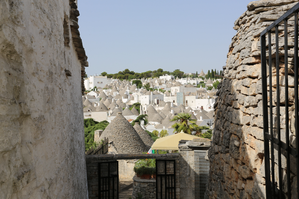 Alberobello © A. Rossi, Camaleo S.r.l. (Rm)- in collaborazione con il Comune di Alberobello