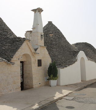 Alberobello © A. Rossi, Camaleo S.r.l. (Rm)- in collaborazione con il Comune di Alberobello