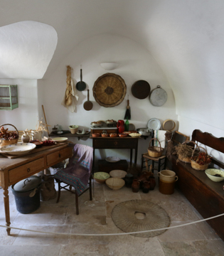 Trullo Sovrano, interno © A. Rossi, Camaleo S.r.l. (Rm)- in collaborazione con il Comune di Alberobello