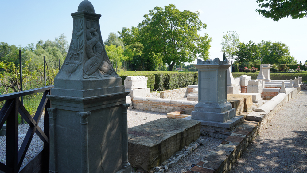 Aquileia, Sepolcreto © A. Rossi, Camaleo S.r.l. (Rm) Su gentile concessione di Soprintendenza Archeologia, Belle Arti e Paesaggio del Friuli Venezia Giulia, So.Co.Ba, Fondazione Aquileia