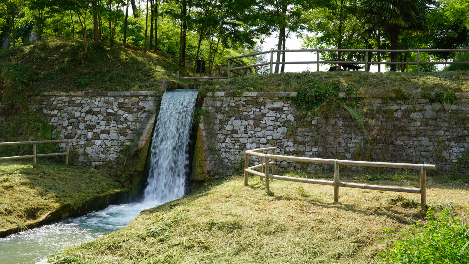 Cascata presso i bastioni di Palmanova © A. Rossi, Camaleo S.r.l. (Rm) su gentile concessione del Comune di Palmanova