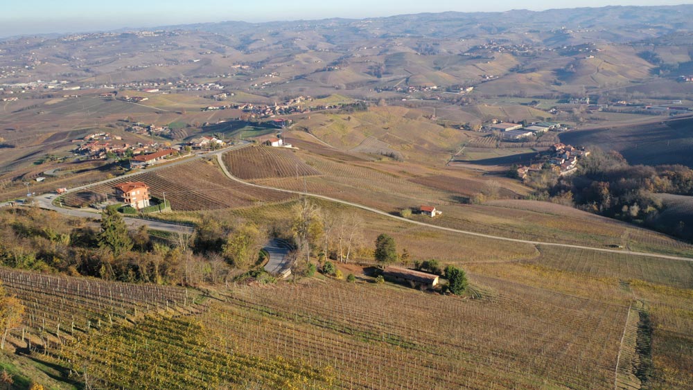 Belvedere di La Morra © A. Rossi, Camaleo S.r.l (Rm) - si ringrazia: l'Associazione per il Patrimonio dei Paesaggi Vitivinicoli di Langhe Roero e Monferrato